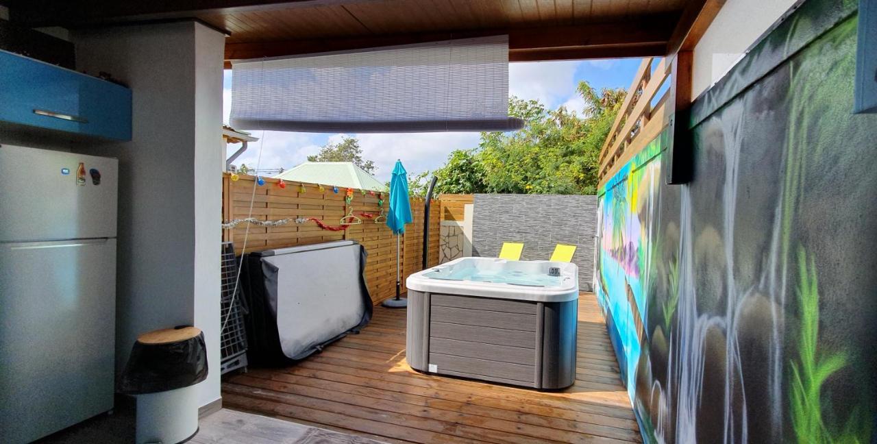 Chez Claudia: Charming Retreat with Private Jacuzzi and Pool Apartment Courcelles Exterior photo