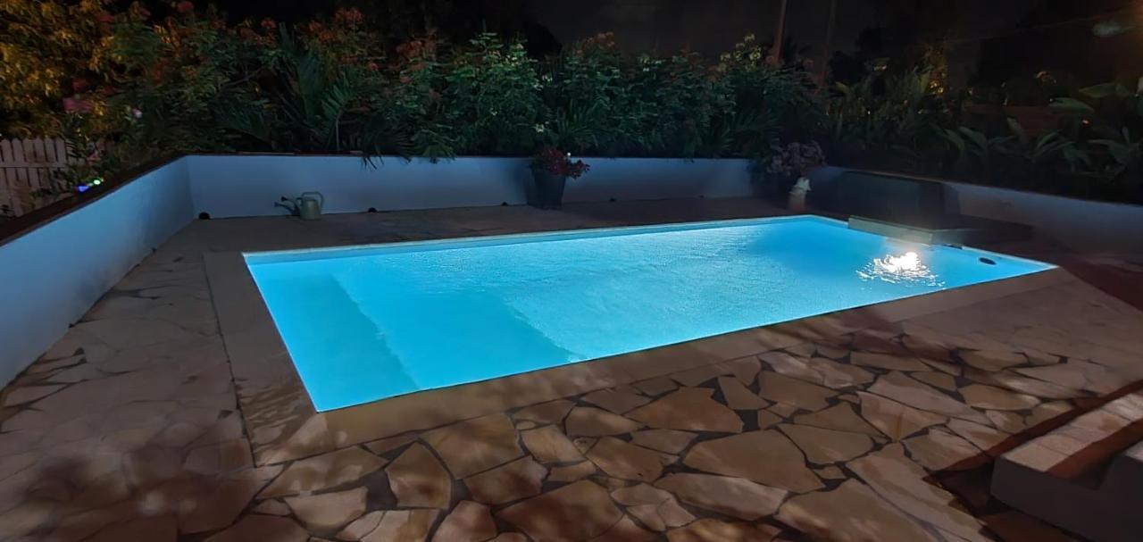 Chez Claudia: Charming Retreat with Private Jacuzzi and Pool Apartment Courcelles Exterior photo