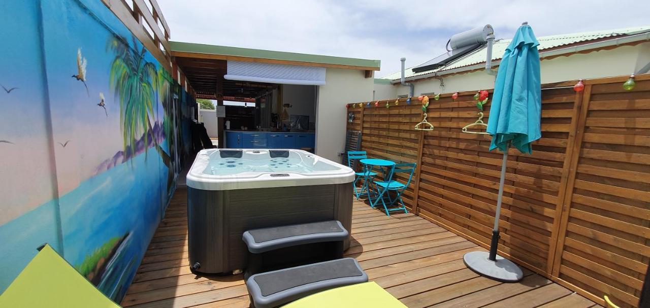 Chez Claudia: Charming Retreat with Private Jacuzzi and Pool Apartment Courcelles Exterior photo
